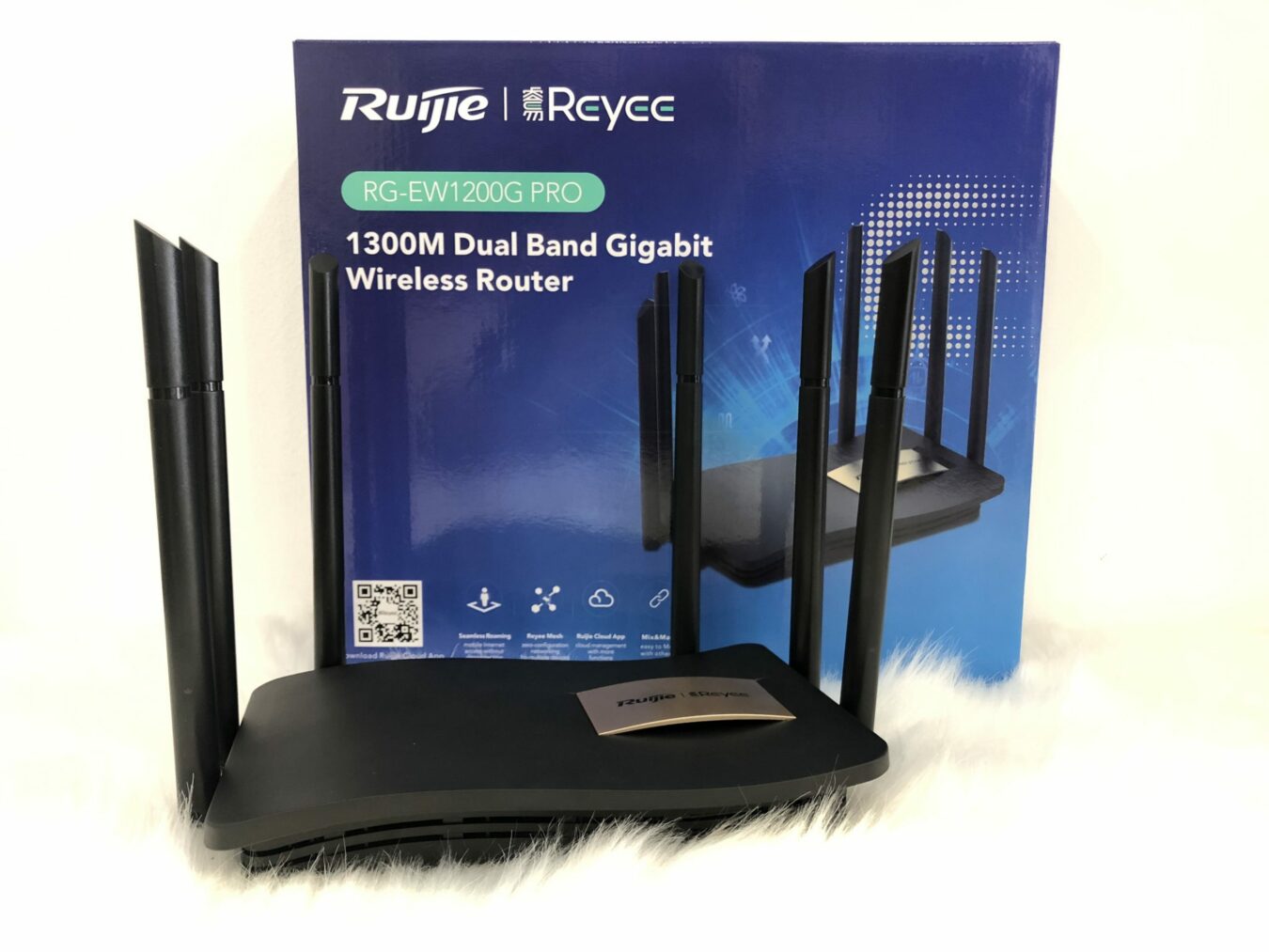 Bộ Phát WiFi Router Ruijie EW1200G Pro Băng Tần Kép Chuẩn AC1300Mbps Gigabit