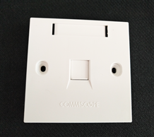 Mặt nạ 1 port Faceplate Kit COMMSCOPE