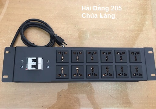 Thanh nguồn PDU 12 cổng C13 chính hãng