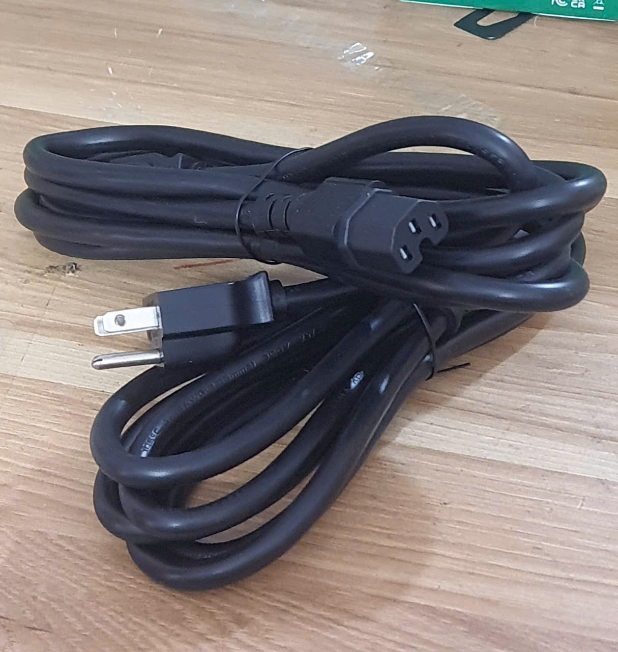 D&acirc;y nguồn 3 ch&acirc;n -C15 d&agrave;i 2.5m l&otilde;i đồng 3x2.08mm h&agrave;ng zin c&ocirc;ng suất cao